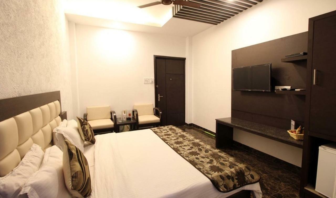 Arihant Inn-Near Blk Hospital New Delhi Extérieur photo